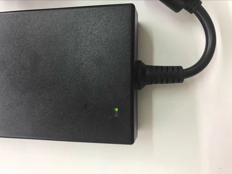 Zasilacz Delta ADP-180MB K 19. – Laptop Charger recenzja i cena